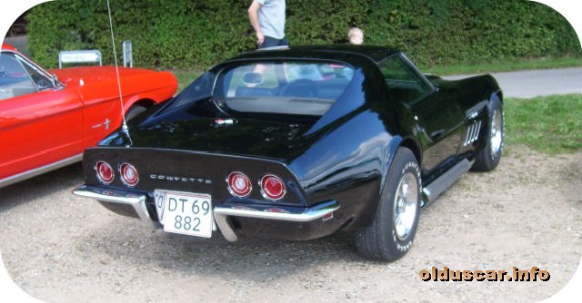 1969 Chevrolet Corvette Sting Ray T-Bar Roof Coupe back